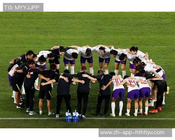 足球排队的乐趣与技巧探讨如何在比赛中提高团队协作与战术执行能力